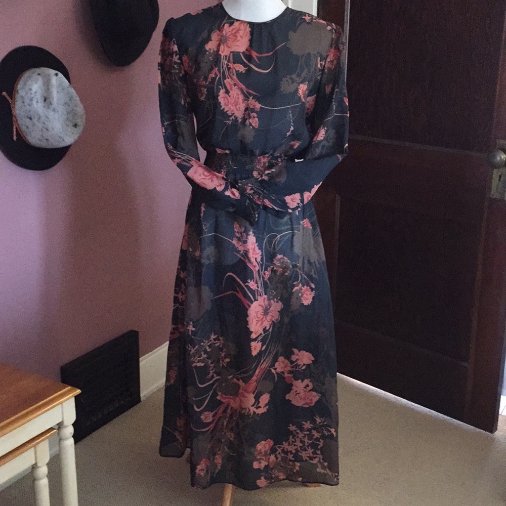 NWOT Floral Midi Dress